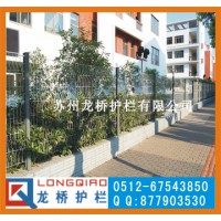 日照欄桿網(wǎng) 日照金屬護(hù)欄網(wǎng) 欄桿網(wǎng)廠 龍橋護(hù)欄廠家直銷